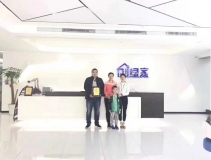 熱烈祝賀米總一家簽約創(chuàng)綠家泰安市區(qū)級代理！