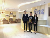 熱烈祝賀龍總、趙總簽約創(chuàng)綠家南京市區(qū)級(jí)代理！