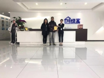 熱烈祝賀斯總夫婦簽約創(chuàng)綠家上海市區(qū)級代理！