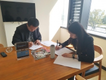 熱烈祝賀張總簽約創(chuàng)綠家江西省市級(jí)代理！